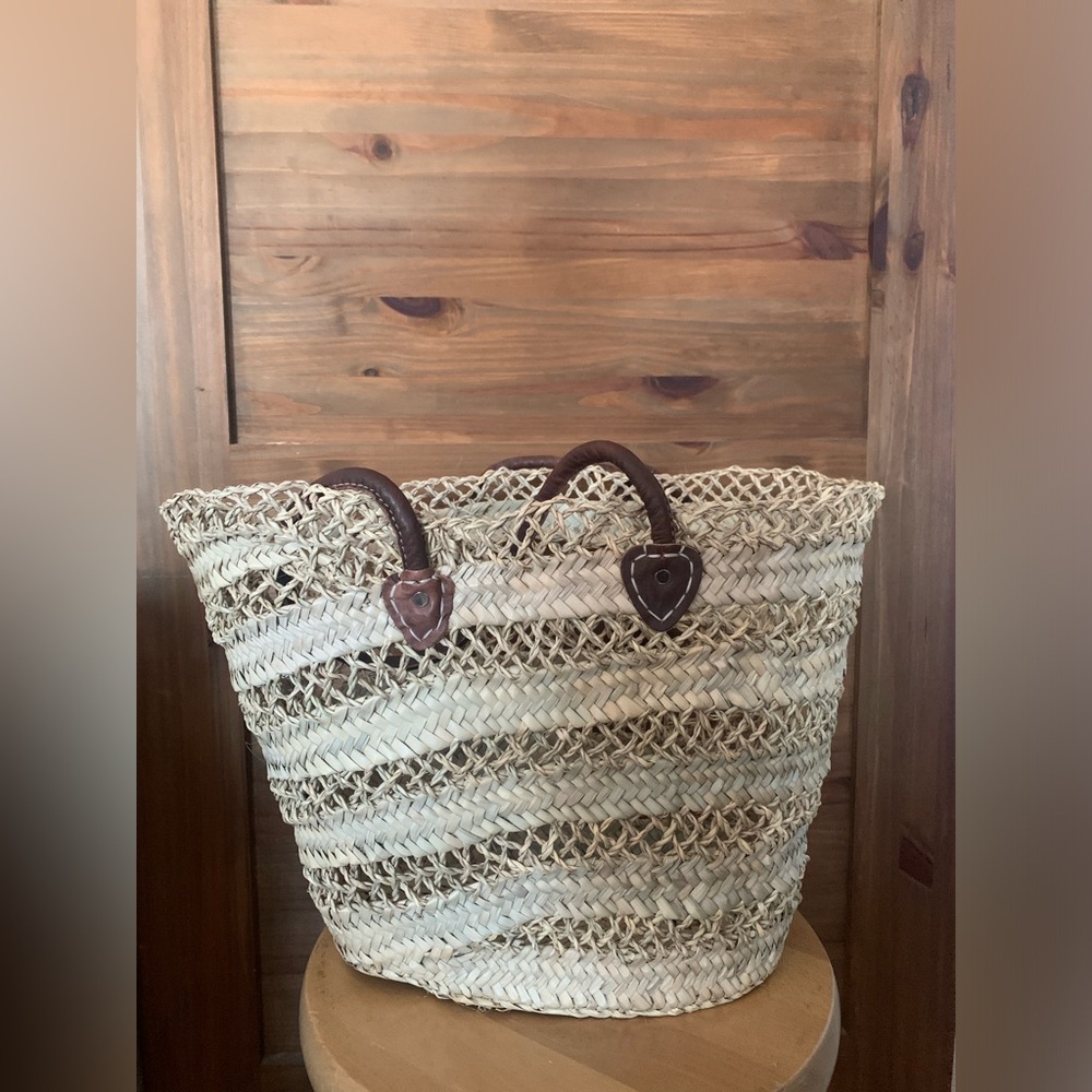New Handmade Woven Straw Tote Bag with Brown Leather Handles